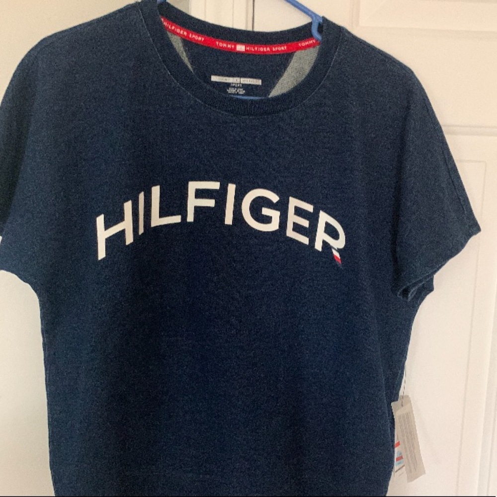 TOMMY HILFIGER SHORT-SLEEVE SWEATSHIRT.